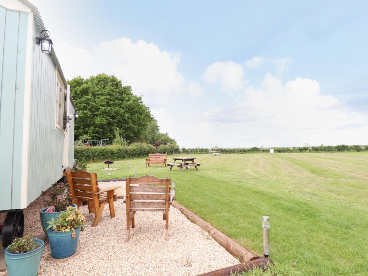 Honeybee Lodge Woodhall Spa Dış mekan fotoğraf