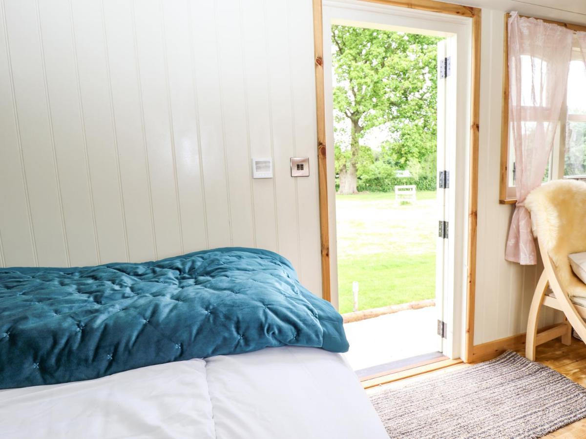 Honeybee Lodge Woodhall Spa Dış mekan fotoğraf