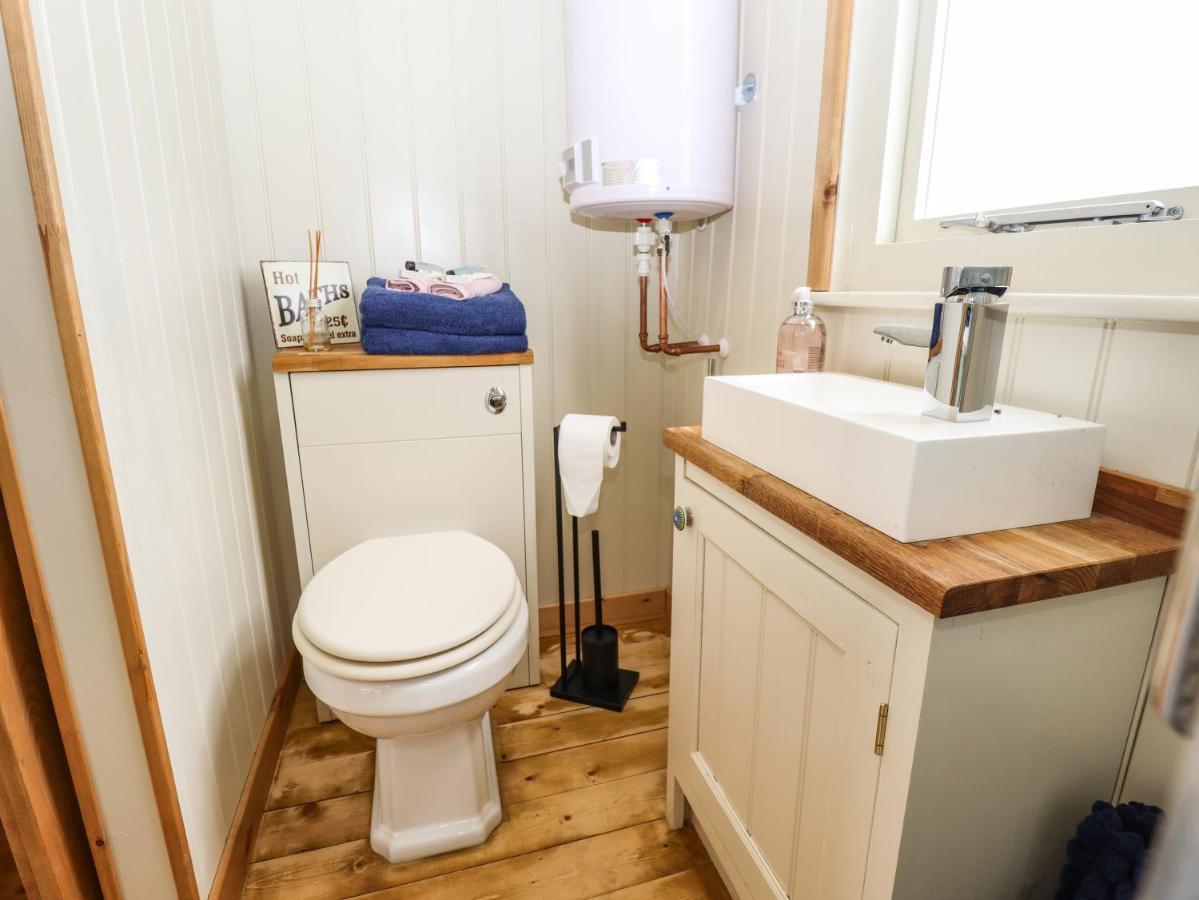 Honeybee Lodge Woodhall Spa Dış mekan fotoğraf