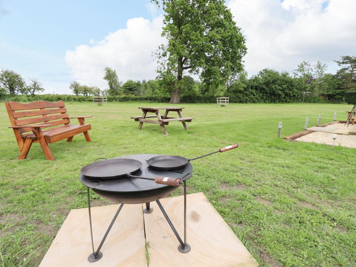 Honeybee Lodge Woodhall Spa Dış mekan fotoğraf
