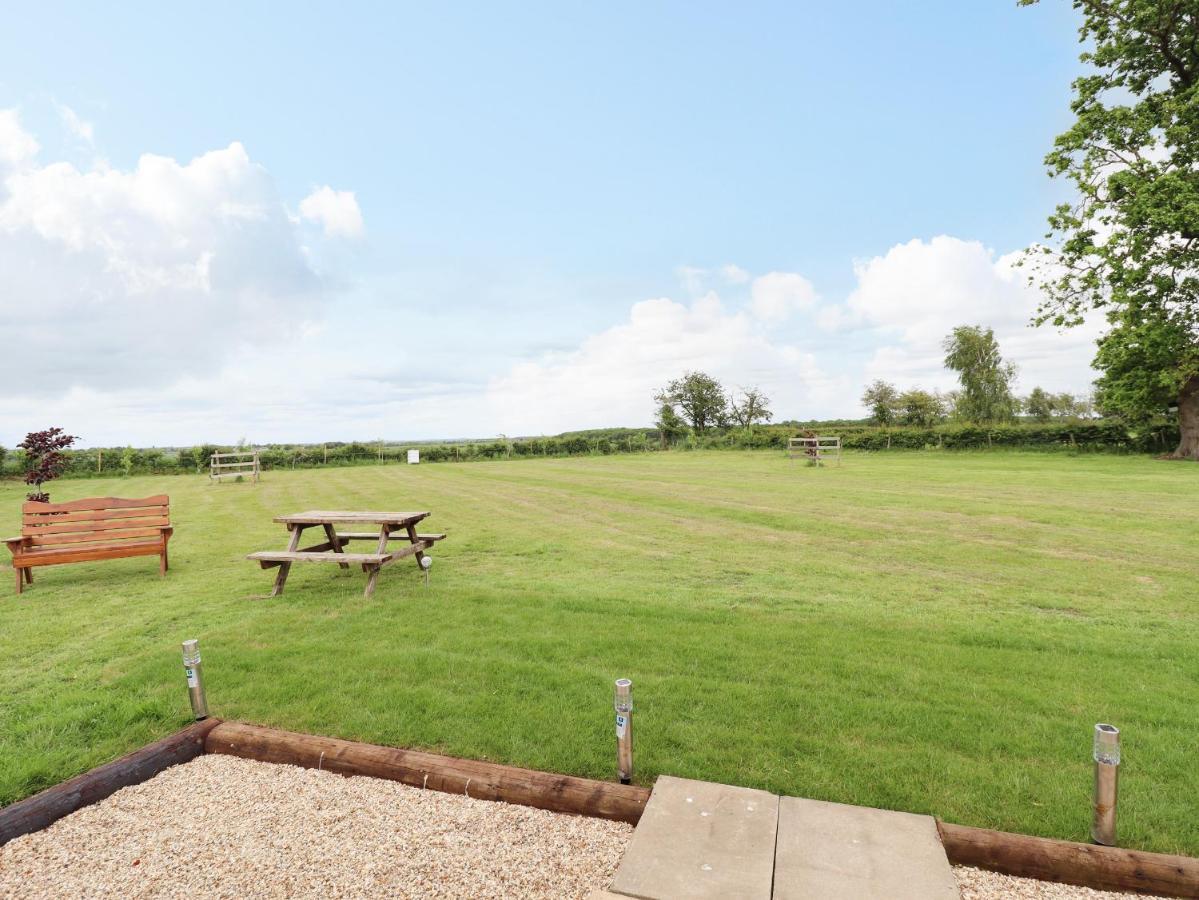 Honeybee Lodge Woodhall Spa Dış mekan fotoğraf